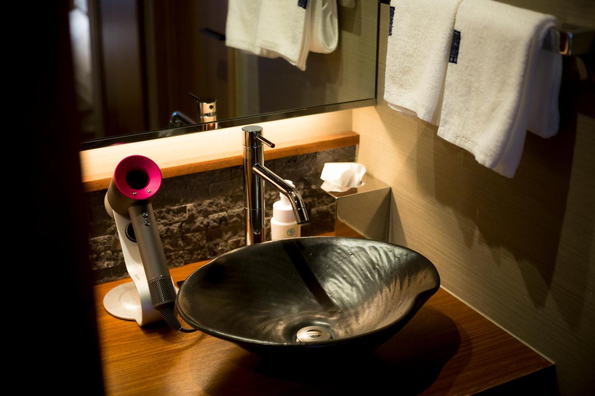Kinosaki Onsen Tokitotoki Hotell Toyooka  Rum bild